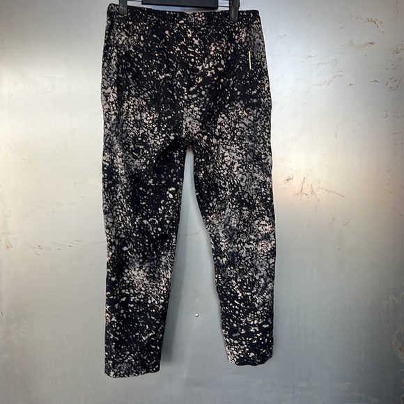 Lulu lab all over cropped pant - Picture 5 of 6